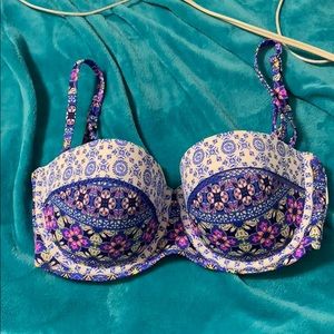 SHADE AND SHORE SWIM TOP SIZE 34D- worn once